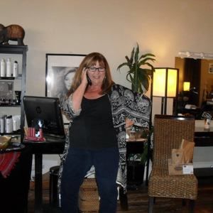 Meet your Posher, Valerie